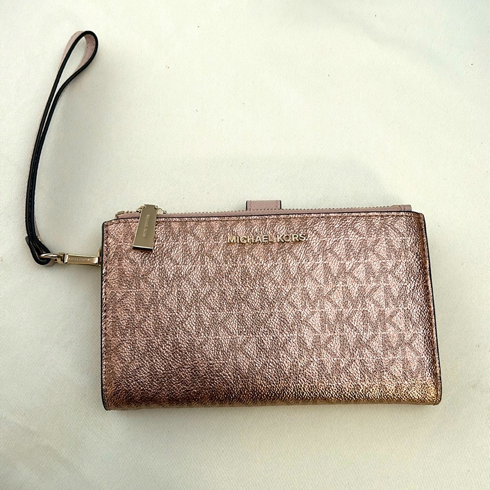 Rose gold Michael Kors wallet